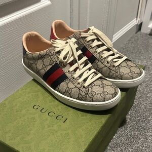 Gucci Ace Supreme Sneakers